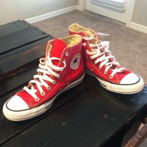 Converse 8.5 sneakers